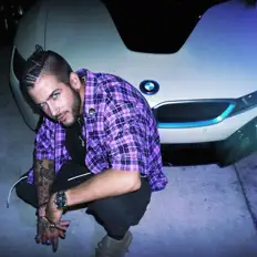 聆聽 Garin、觀看音樂影片、閱讀小傳、查看巡演日期等！