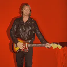 Ascolta Quarry, guarda video musicali, leggi la biografia, vedi le date del tour & altro!