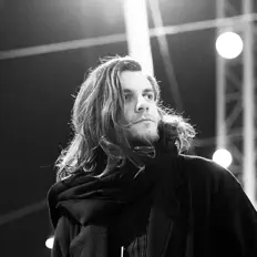 Posłuchaj wykonawcy Akali Akali, obejrzyj teledyski, przeczytaj biografię, zobacz daty tras koncertowych i nie tylko!