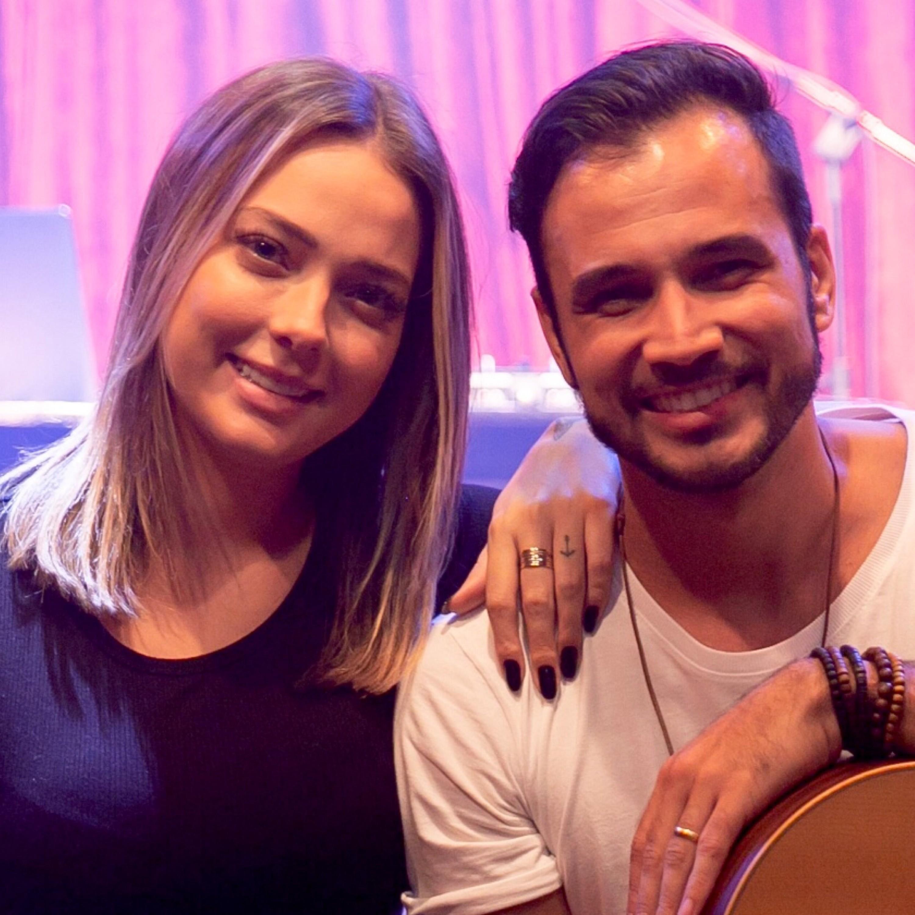 Livre Estou - Single