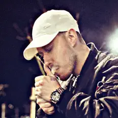 聆聽 Nasty Nade、觀看音樂影片、閱讀小傳、查看巡演日期等！