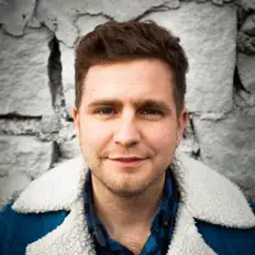 Écoutez Tyler Flowers, regardez des vidéoclips, lisez la biographie, consultez les dates de tournée et plus encore !