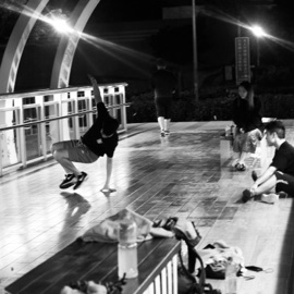 Skeetr. (feat. Quattro) Wu