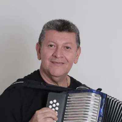 Listen to Oro de Ofir, watch music videos, read bio, see tour dates & more!