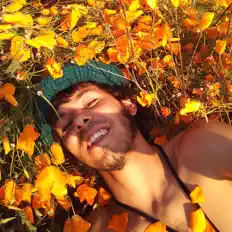 Teedoteinsof सुनें, म्यूज़िक वीडियो देखें, बायो पढ़ें, दौरे की तारीखें और बहुत कुछ देखें!