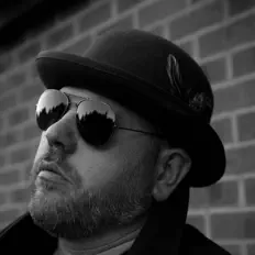 Ascolta Stuart Landon, guarda video musicali, leggi la biografia, vedi le date del tour & altro!