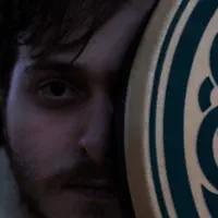 Ascolta undefined, guarda video musicali, leggi la biografia, vedi le date del tour & altro!