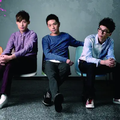Listen to 化學猴子, watch music videos, read bio, see tour dates & more!