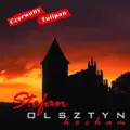 Ide przez miasto