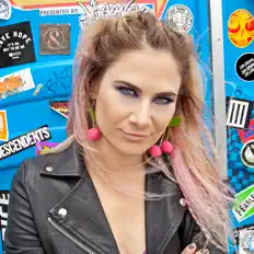 Listen to Shiragirl, watch music videos, read bio, see tour dates & more!