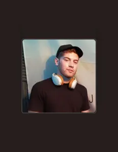 Listen to Zachary Ryan, watch music videos, read bio, see tour dates & more!