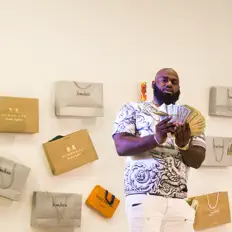 Escucha a Dro Guapo, mira videos musicales, lee su biografía, consulta las fechas de las gira y más.