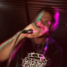 Luister naar Fritzy, bekijk muziekvideo's, lees de bio, bekijk de tourdata, en meer!