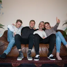 Ακούστε περιεχόμενο από No More Honey, παρακολουθήστε μουσικά βίντεο, διαβάστε το βιογραφικό, δείτε ημερομηνίες περιοδείας, και πολλά ακόμη!