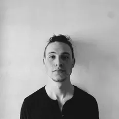 Sylas Yuma सुनें, म्यूज़िक वीडियो देखें, बायो पढ़ें, दौरे की तारीखें और बहुत कुछ देखें!