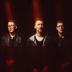 聆聽 The Stress of Her Regard、觀看音樂影片、閱讀小傳、查看巡演日期等！