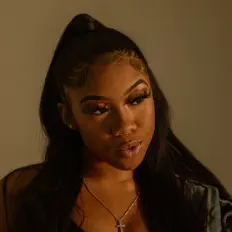 聆聽 Teyonahhh、觀看音樂影片、閱讀小傳、查看巡演日期等！