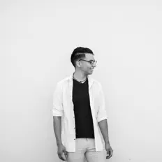 Hör dir Saul Gonzalez an, schau dir Musikvideos an, lies die Biografie, finde Tourdaten und mehr!