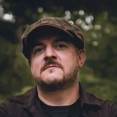 Listen to Ronan Macmanus, watch music videos, read bio, see tour dates & more!