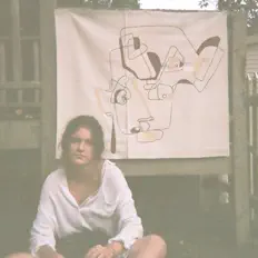 Sarah Krierを聴いたり、ミュージックビデオを鑑賞したり、経歴やツアー日程などを確認したりしましょう！