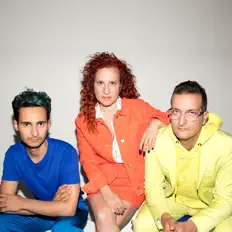 Luister naar Hillhar, bekijk muziekvideo's, lees de bio, bekijk de tourdata, en meer!