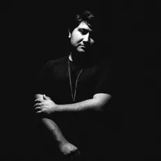 Mielo सुनें, म्यूज़िक वीडियो देखें, बायो पढ़ें, दौरे की तारीखें और बहुत कुछ देखें!