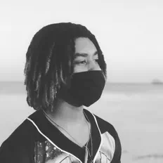 Noah, Rose सुनें, म्यूज़िक वीडियो देखें, बायो पढ़ें, दौरे की तारीखें और बहुत कुछ देखें!