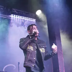 收听 Yung Leek、观看音乐视频、阅读小传、查看巡演日期等 ！