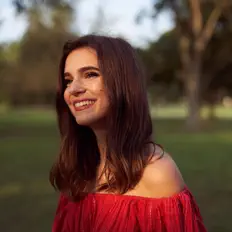 Dengarkan Polly Watkins, tonton video musik, baca bio, lihat tanggal tur & lainnya!