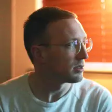 Poslechněte si interpreta Bryan James, sledujte hudební videa, přečtěte si životopis, podívejte se na data turné a další informace.