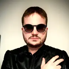 Poslechněte si interpreta Rolando Sonus, sledujte hudební videa, přečtěte si životopis, podívejte se na data turné a další informace.