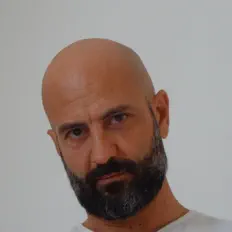 Tommaso Casigliani सुनें, म्यूज़िक वीडियो देखें, बायो पढ़ें, दौरे की तारीखें और बहुत कुछ देखें!