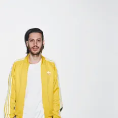 Dengarkan Wildfire, tonton video musik, baca bio, lihat tanggal tur & lainnya!
