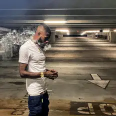 Escucha a DRE FRESH407, mira videos musicales, lee su biografía, consulta las fechas de las gira y más.