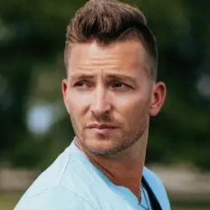 聆聽 Matt Austin、觀看音樂影片、閱讀小傳、查看巡演日期等！