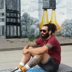 Dengarkan Nikolas Belalis, tonton video musik, baca bio, lihat tanggal tur & lainnya!
