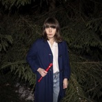 Outo tyttö - Single