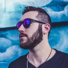 聆聽 Pvper Plvnes、觀看音樂影片、閱讀小傳、查看巡演日期等！