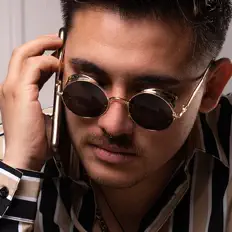 Dengarkan Mario Rico, tonton video musik, baca bio, lihat tanggal tur & lainnya!