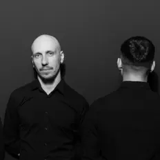 Adaen सुनें, म्यूज़िक वीडियो देखें, बायो पढ़ें, दौरे की तारीखें और बहुत कुछ देखें!