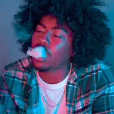 Dengarkan Jonny Guapo, tonton video musik, baca bio, lihat tanggal tur & lainnya!