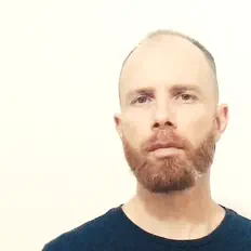 Poslechněte si interpreta Right Mood, sledujte hudební videa, přečtěte si životopis, podívejte se na data turné a další informace.