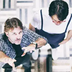 Pod Ser dinle, müzik videolarını izle, biyografisini oku, tur tarihlerini ve daha fazlasını gör!