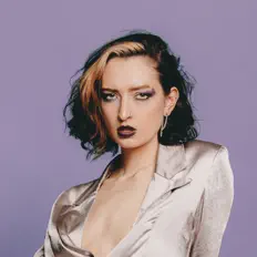 收听 Scarlett Randle、观看音乐视频、阅读小传、查看巡演日期等 ！