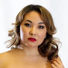 Alexandra Lillianを聴いたり、ミュージックビデオを鑑賞したり、経歴やツアー日程などを確認したりしましょう！