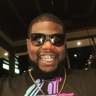 Listen to Mike Kinfolks Jackson, watch music videos, read bio, see tour dates & more!