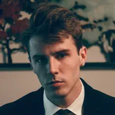 Dengarkan Grayson Word, tonton video musik, baca bio, lihat tanggal tur & lainnya!