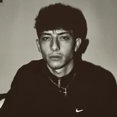 Ouve Young B, vê vídeos de música, lê a biografia, vê as datas da digressão e muito mais!