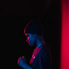 收听 N10、观看音乐视频、阅读小传、查看巡演日期等 ！