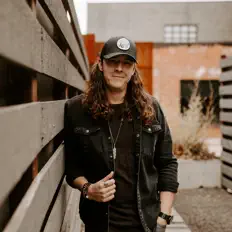 Listen to Kyle Earhart, watch music videos, read bio, see tour dates & more!